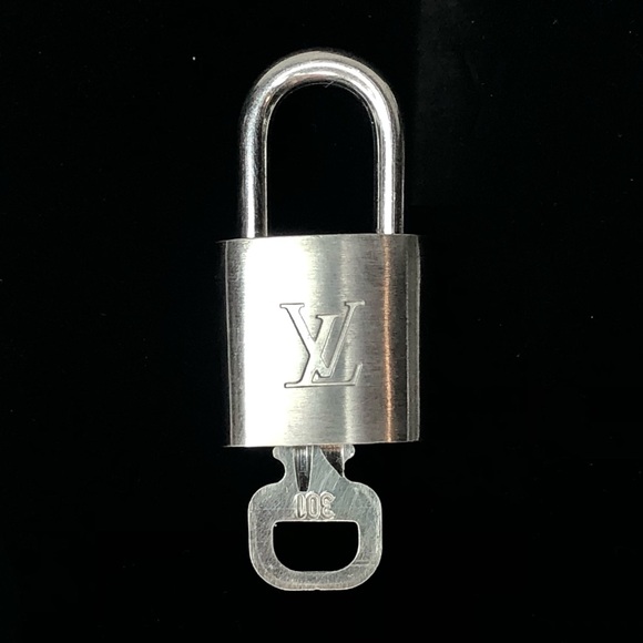 LOUIS VUITTON Brushed Palladium Lock and Key Silver Padlock Rare #301 - Picture 1 of 8